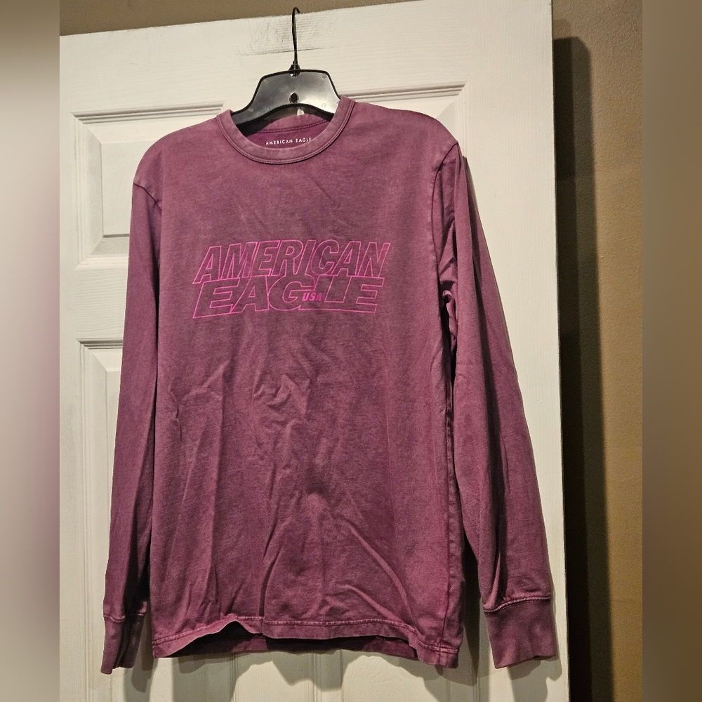AMERICAN EAGLE LONG SLEEVE TSHIRT